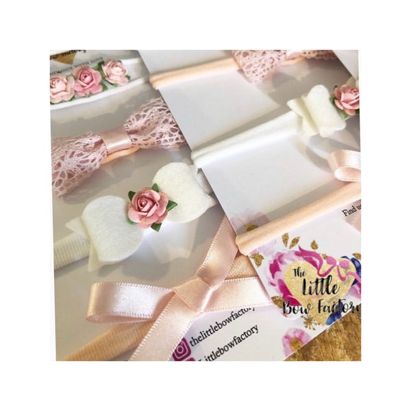 The essential pink and white dainty bows