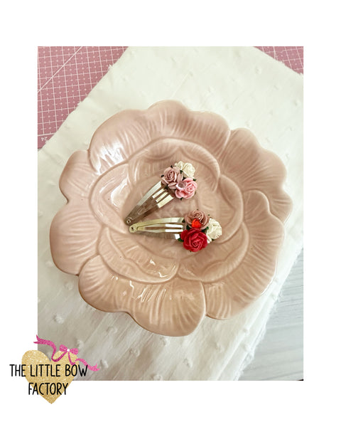 Pretty flower and hair clips