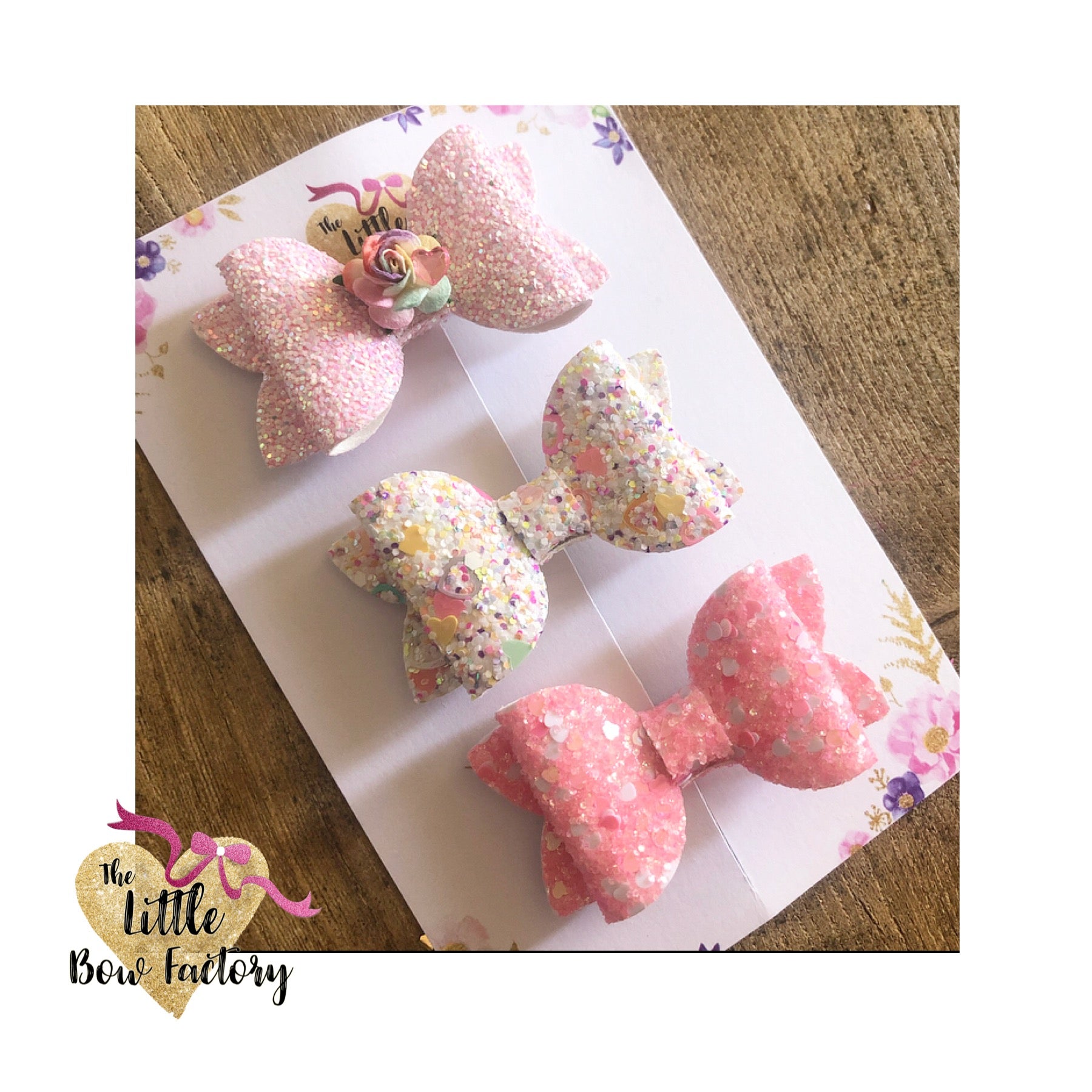 Confetti rainbow hearts - bows